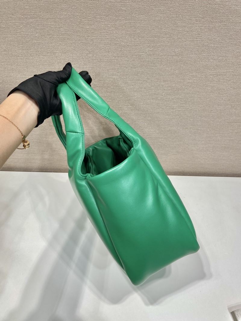 Pra*a tote bags